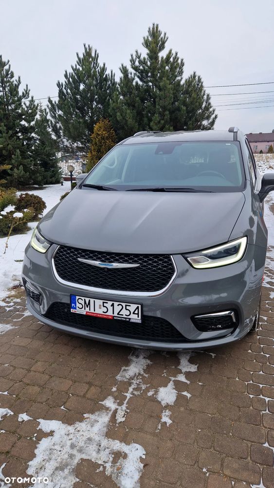 Chrysler Pacifica - 2