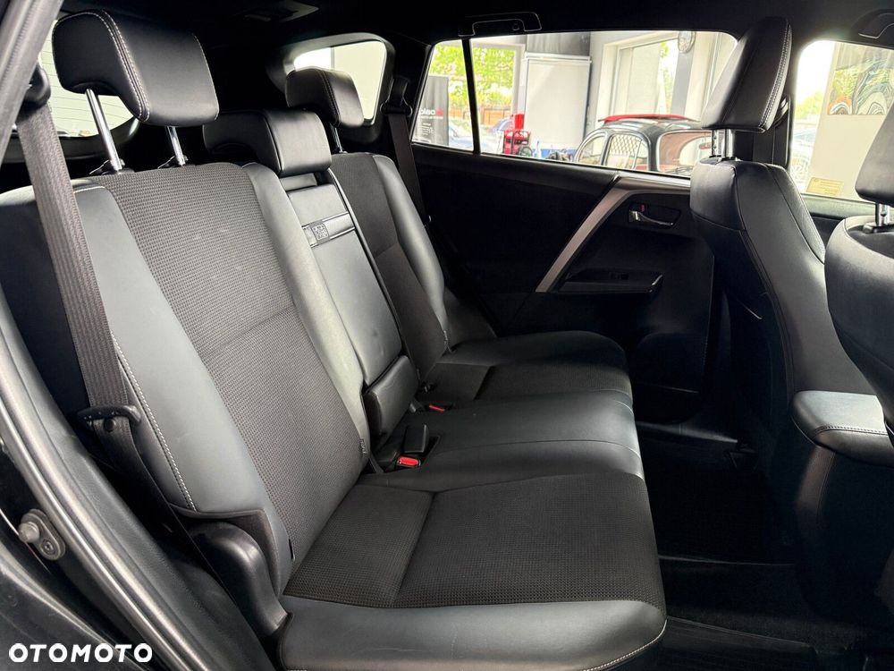 Toyota RAV4 - 14