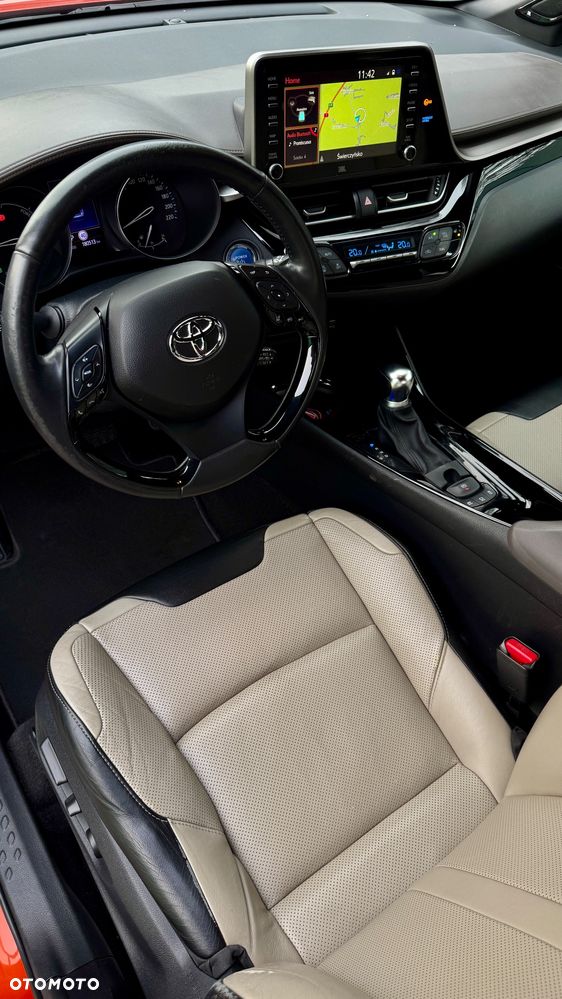 Toyota C-HR 2.0 Hybrid Executive - 13