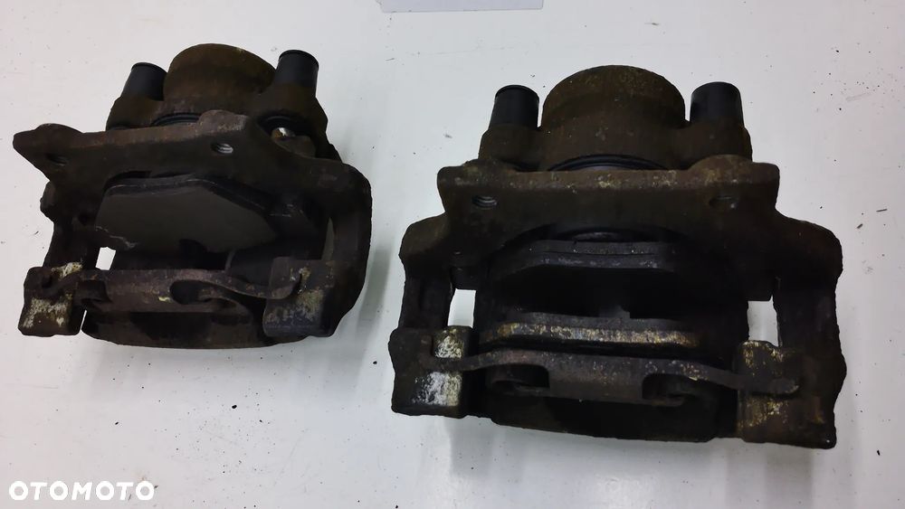 BMW E91 320D Zacisk Hamulcowy Przód Tył - 8