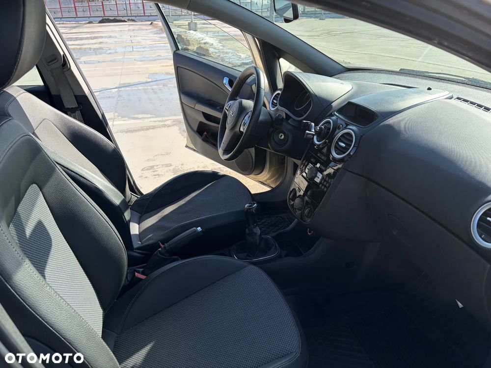 Opel Corsa - 13