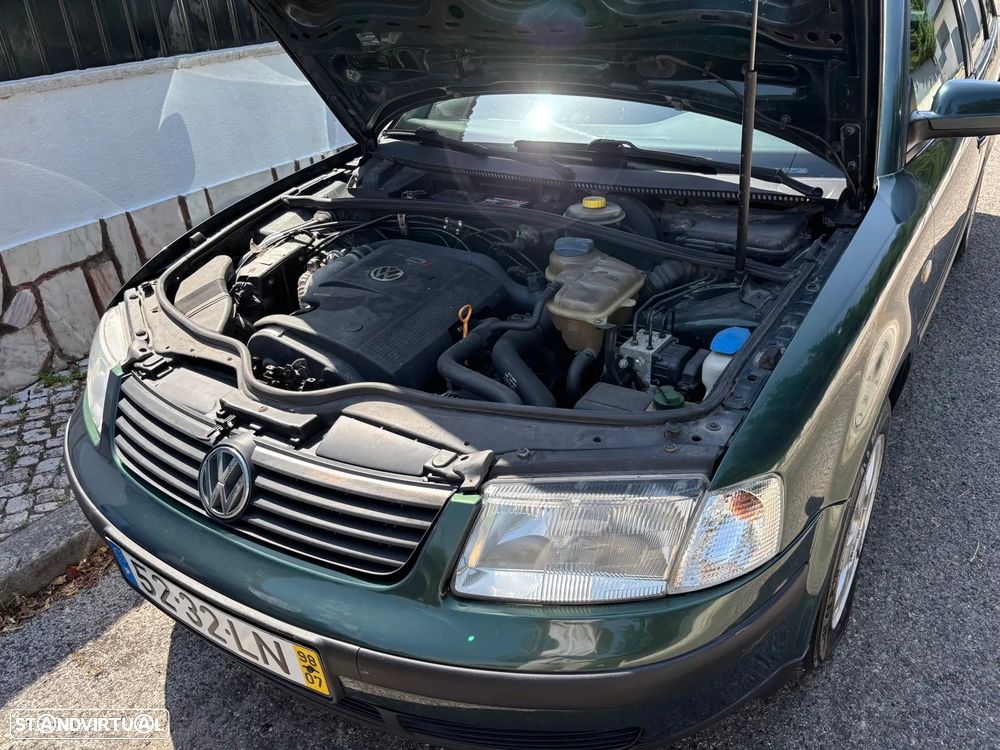 VW Passat Variant 1.9 TDi Confortline - 4