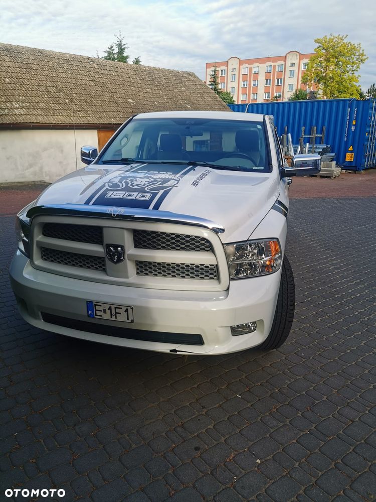 Dodge RAM - 1