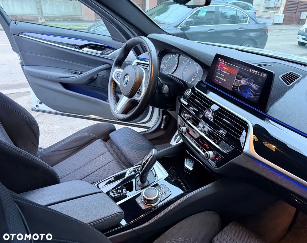 BMW Seria 5 520d xDrive Sport Line sport - 9