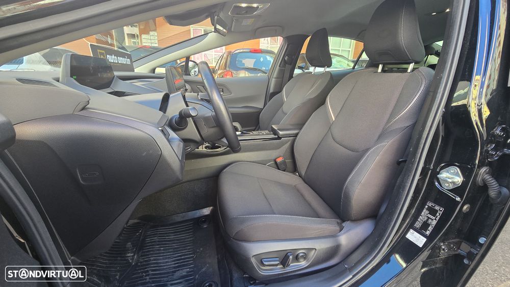 Toyota Prius 2.0 Plug-in Exclusive - 16