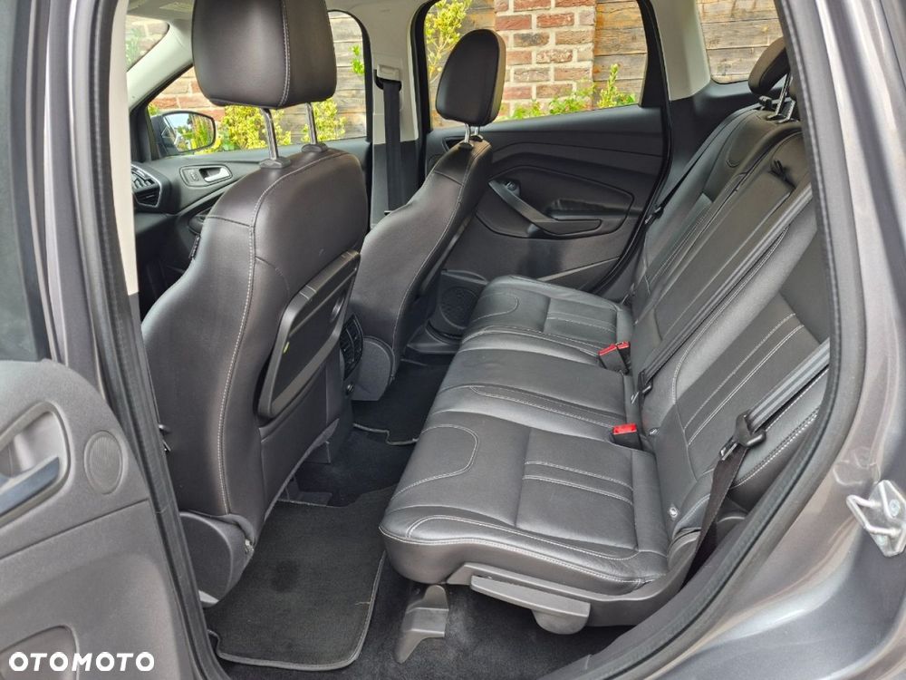 Ford Kuga - 32
