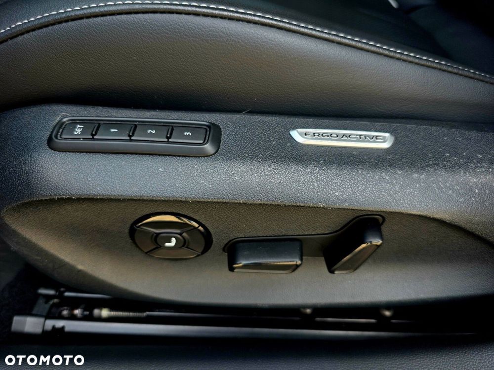 Volkswagen Passat 2.0 TDI SCR Style DSG - 28