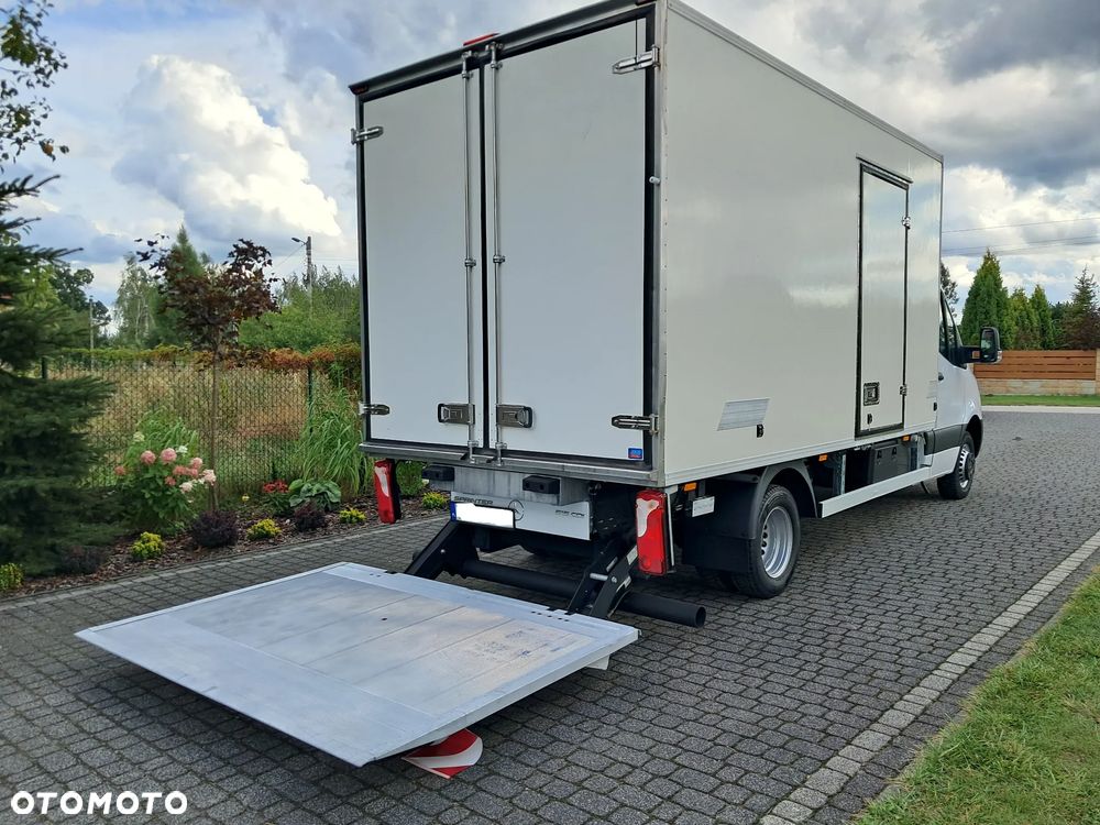 Mercedes-Benz SPRINTER 515 Chłodnia + Winda Salon Polska - 13