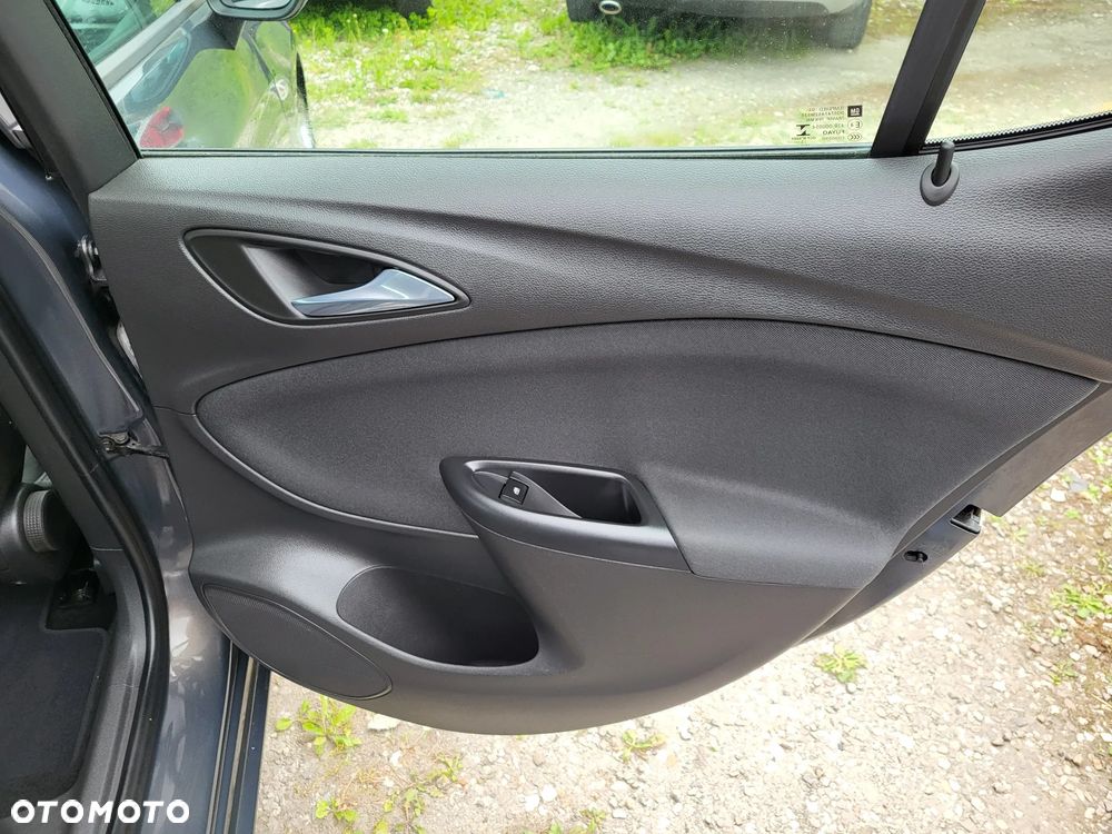 Opel Astra 1.4 Turbo Innovation - 24