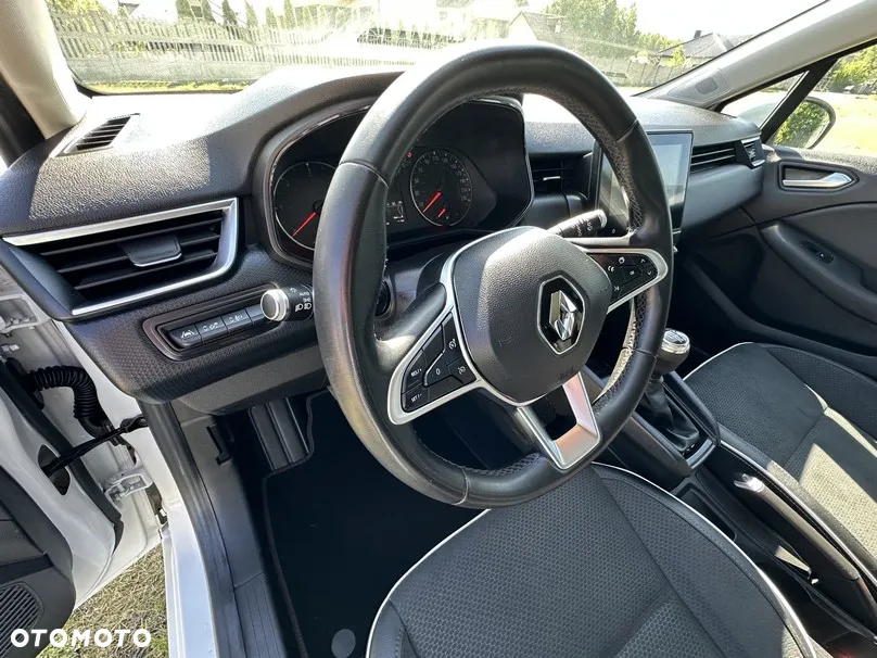 Renault Clio - 12