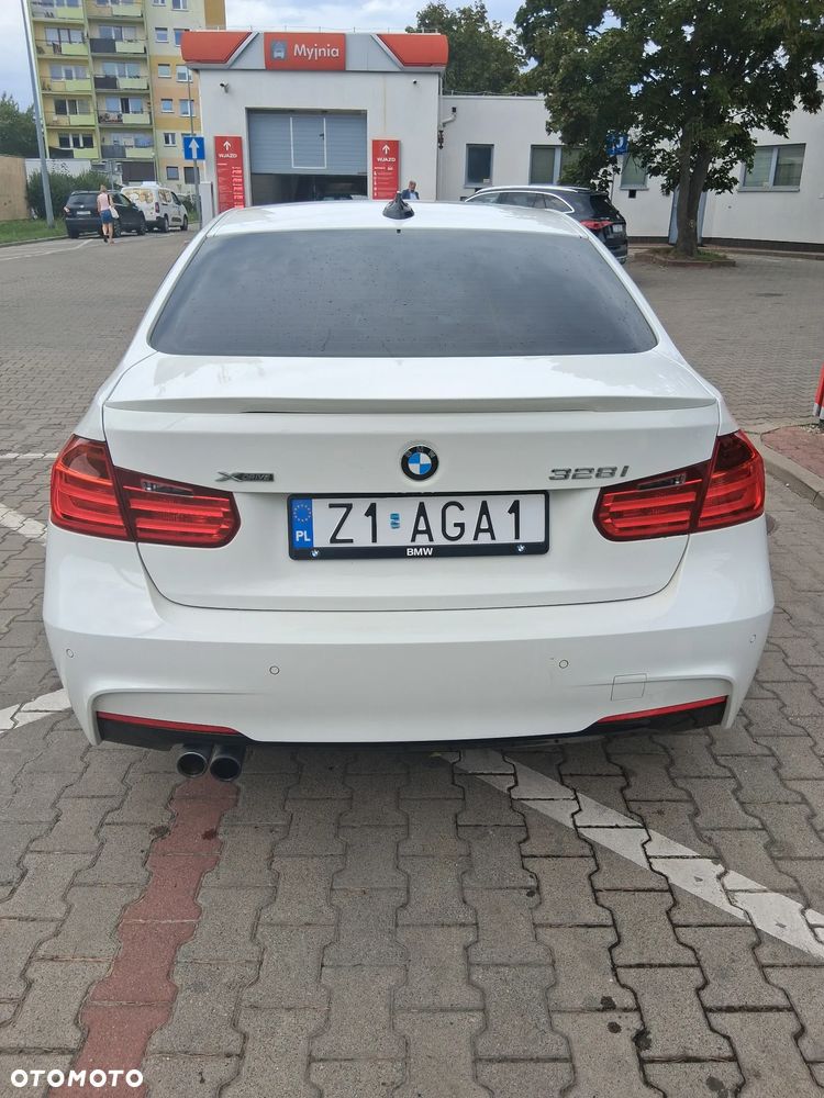 BMW Seria 3 328i xDrive - 19