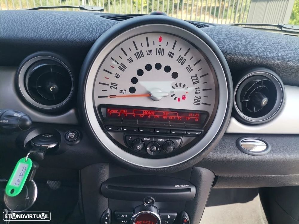 MINI 3 Portas One D - 7