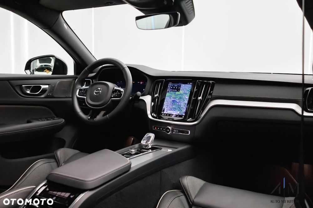 Volvo S60 B5 B AWD Ultimate Dark - 17