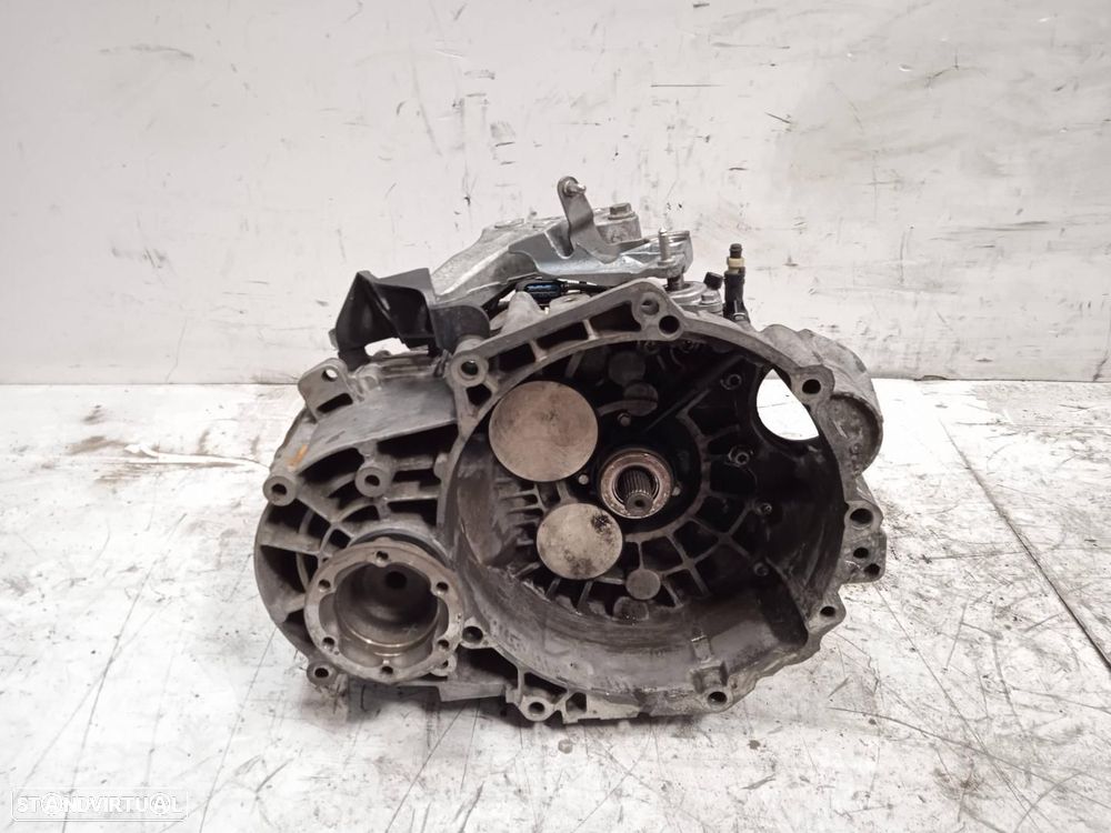 CAIXA DE VELOCIDADES VOLKSWAGEN PASSAT VARIANT 3C5 REF. JLU - 1