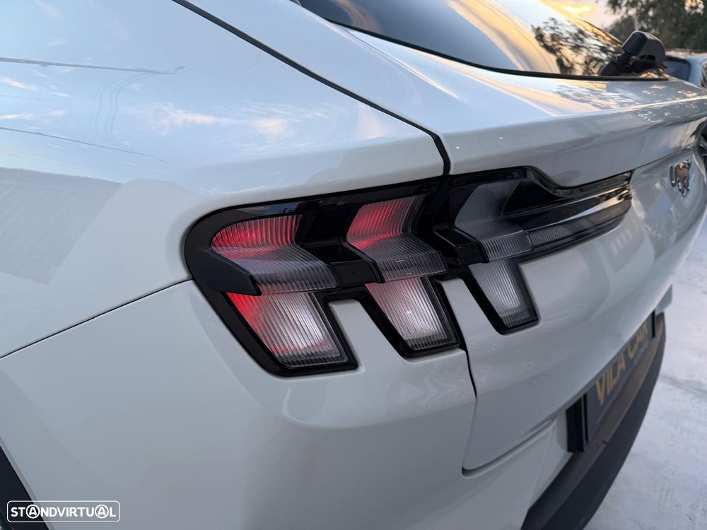 Ford Mustang Mach-E Standard - 9