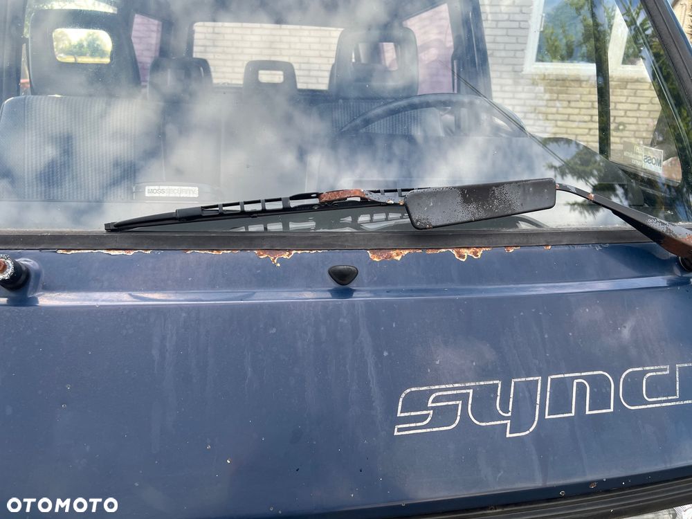 Volkswagen Caravelle - 11