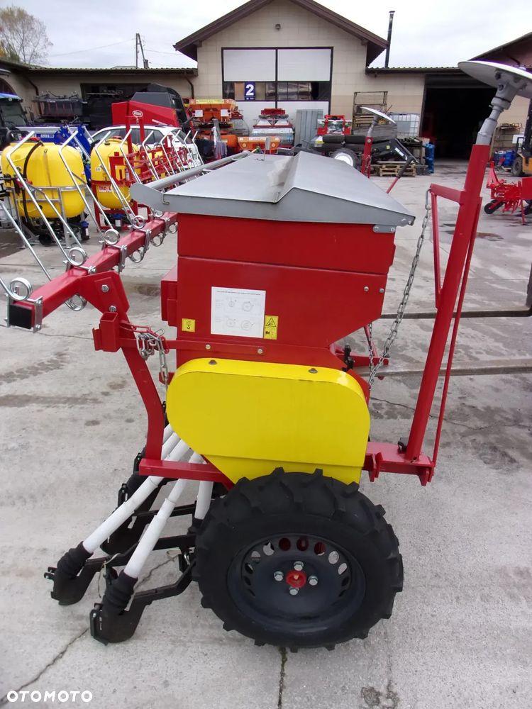 Meprozet Siewnik talerzowy, stopkowy-redlicowy, SR25/SRT25, SR27/SRT27, SR30/SRT30, S107, S107T, poplonów S119, nabudowany SNT30 agregat uprawowo siewny Euro-Masz, Akpil, Agro-Masz - 6