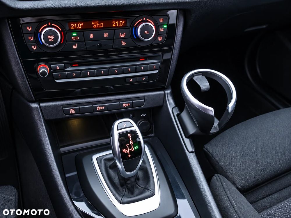 BMW X1 sDrive18d Sport Line - 9