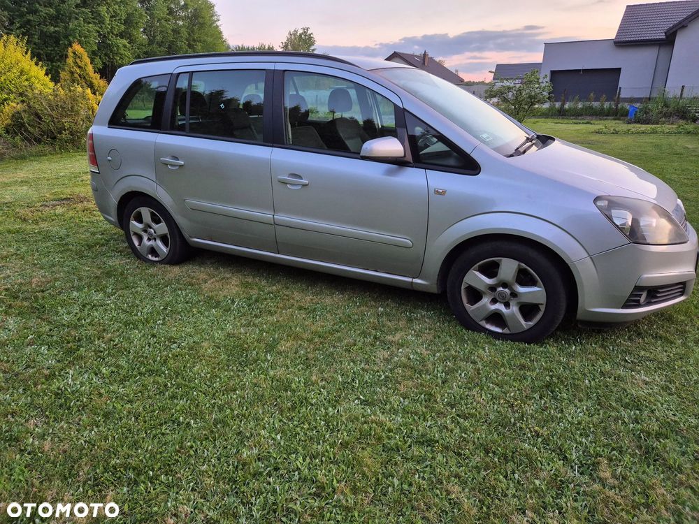 Opel Zafira 1.8 - 8
