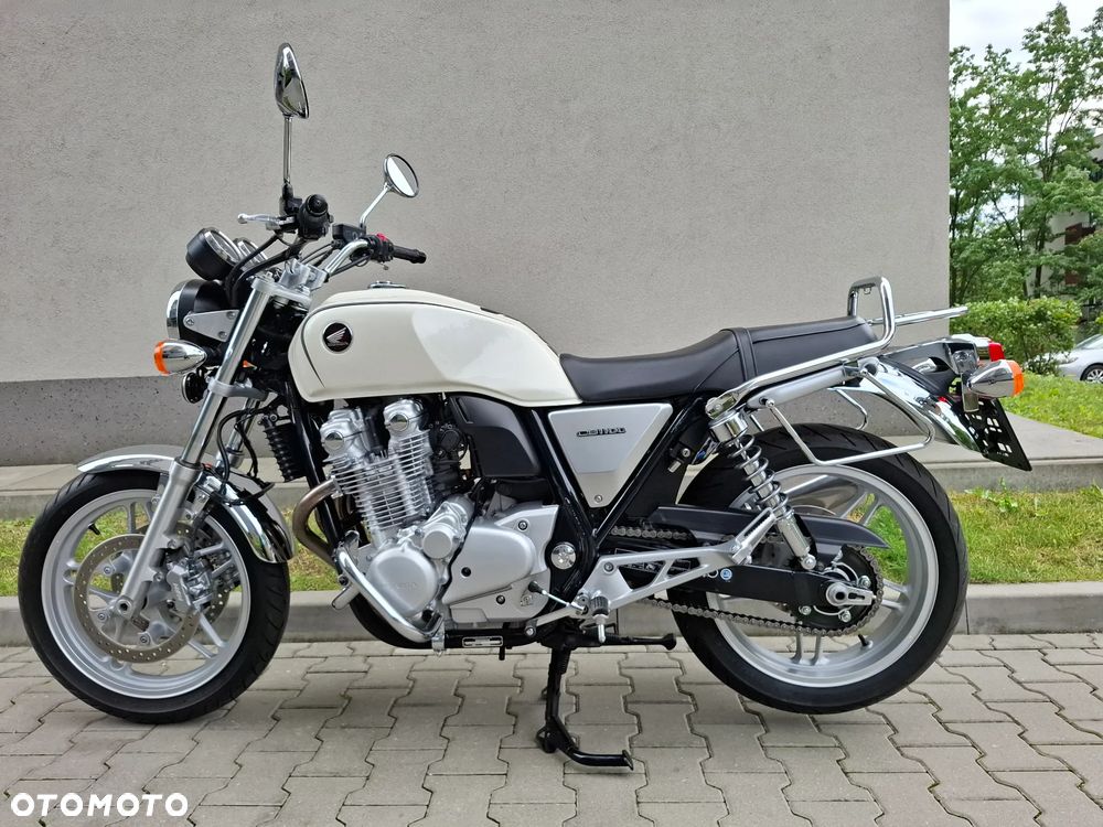 Honda CB - 3