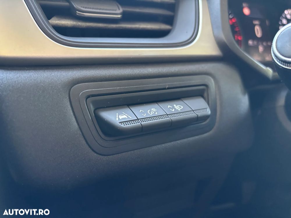 Renault Captur TCe Mild Hybrid 140 EDC GPF TECHNO - 18