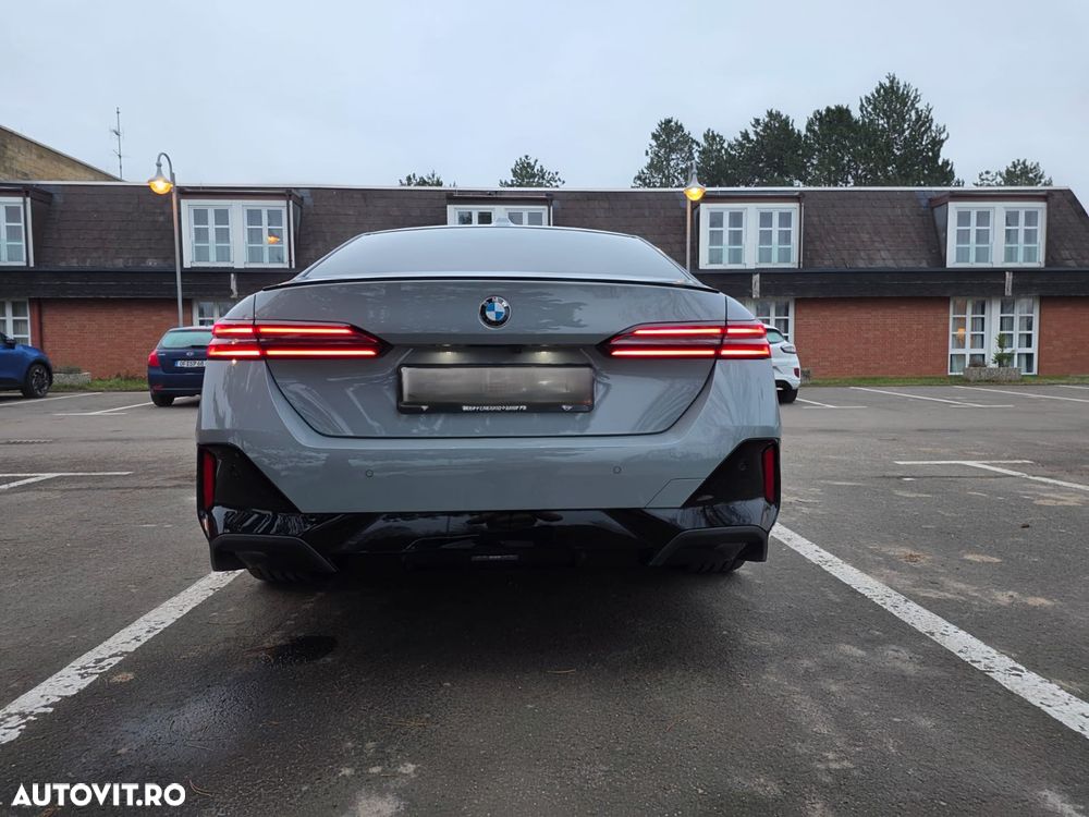 BMW Seria 5 520d xDrive AT MHEV - 8
