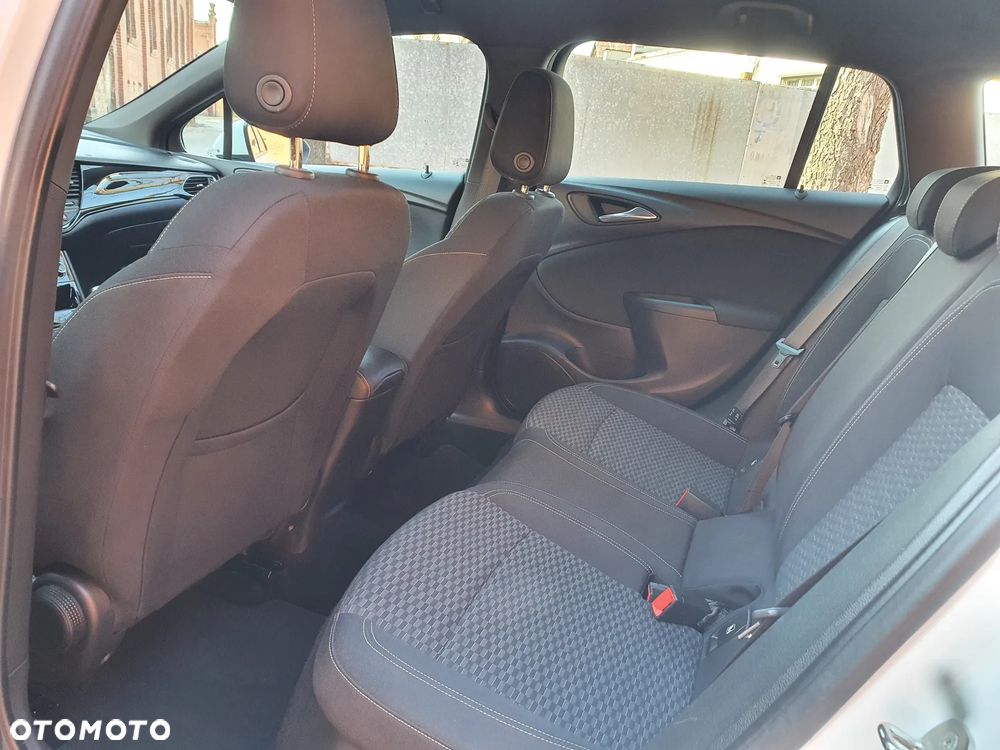Opel Astra 1.6 CDTI Sport - 14