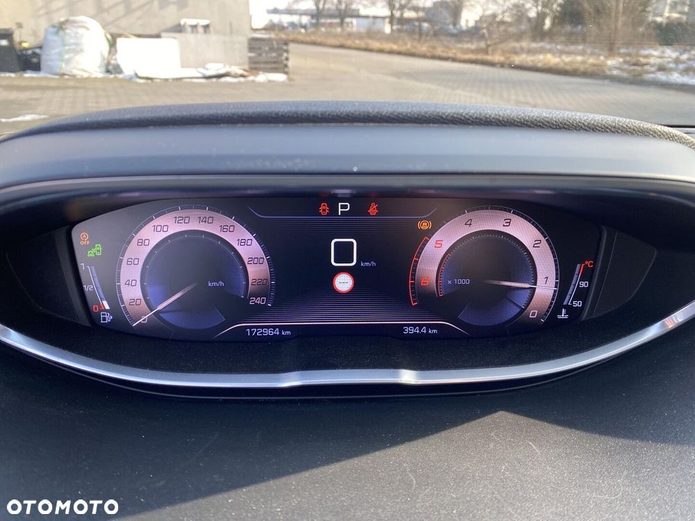 Peugeot 3008 1.6 BlueHDi Allure S&S EAT6 - 18