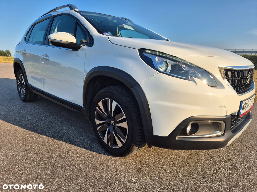 Peugeot 2008 1.2 Pure Tech GPF Allure S&S EAT6 - 5