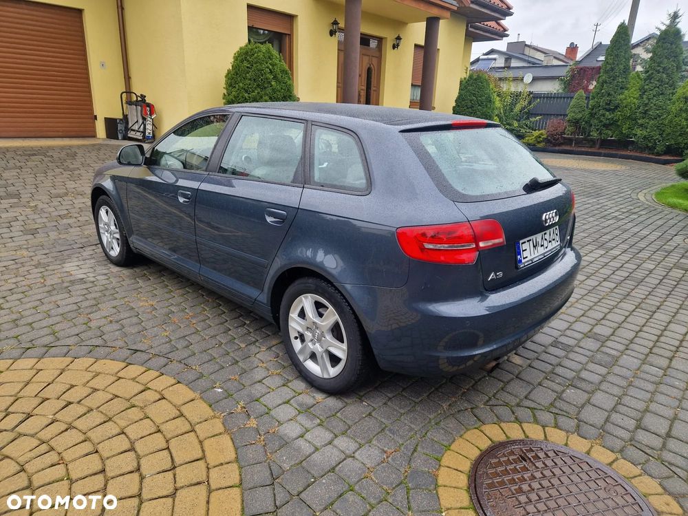 Audi A3 Sportback 1.6 Ambiente - 6