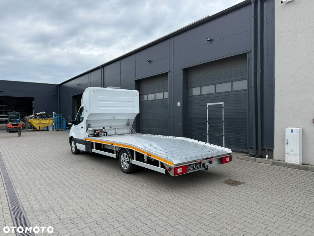 Mercedes-Benz Sprinter - 28