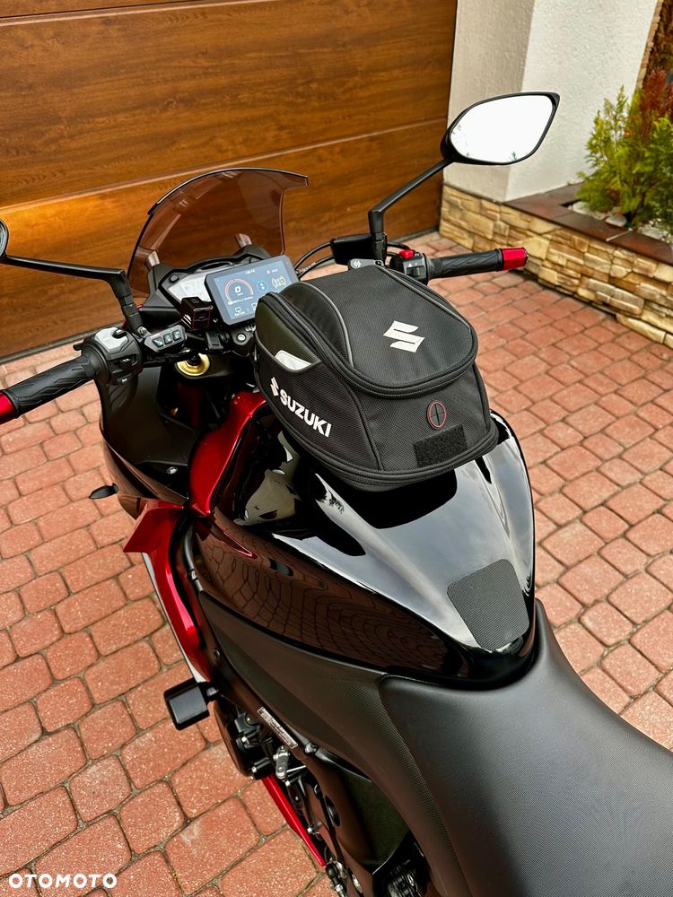 Suzuki GSX - 3