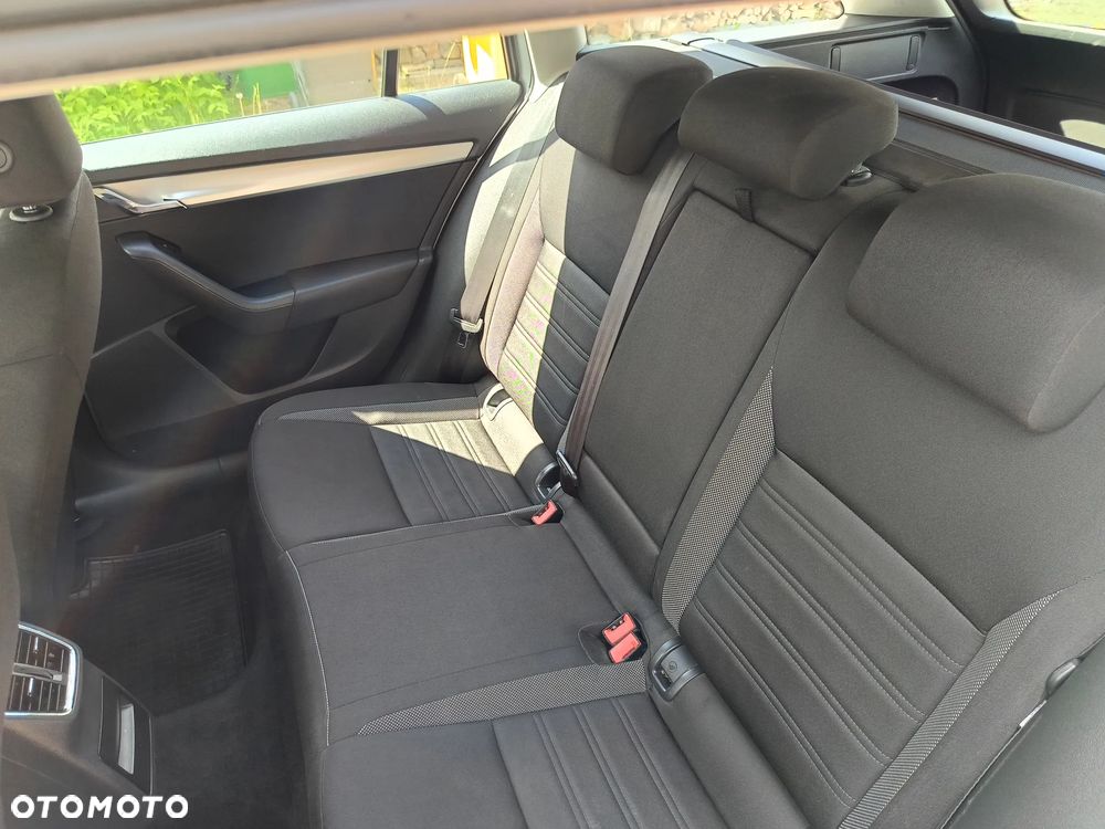 Skoda Octavia 2.0 TDI 4x4 Ambition - 8