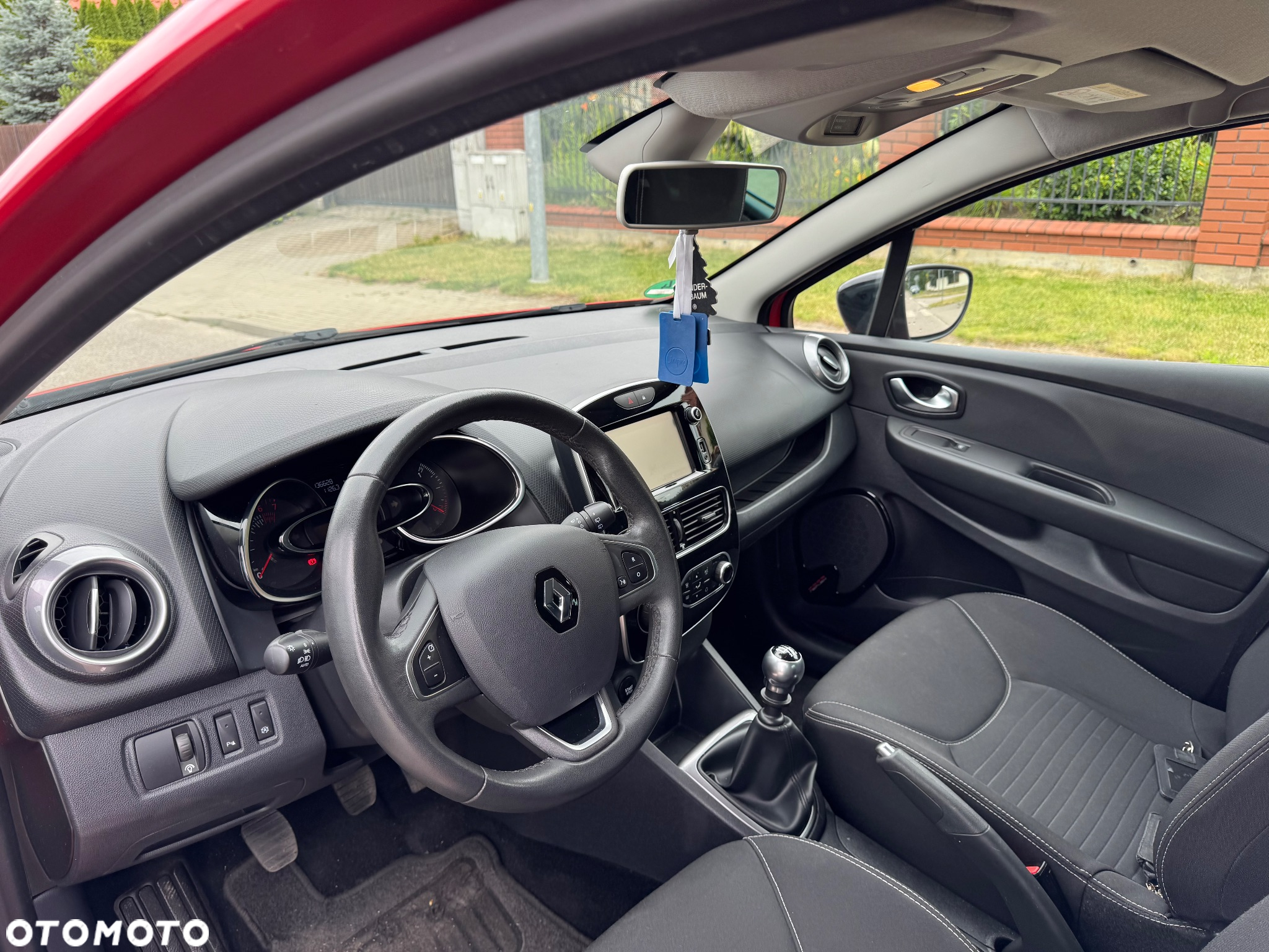 Renault Clio - 27