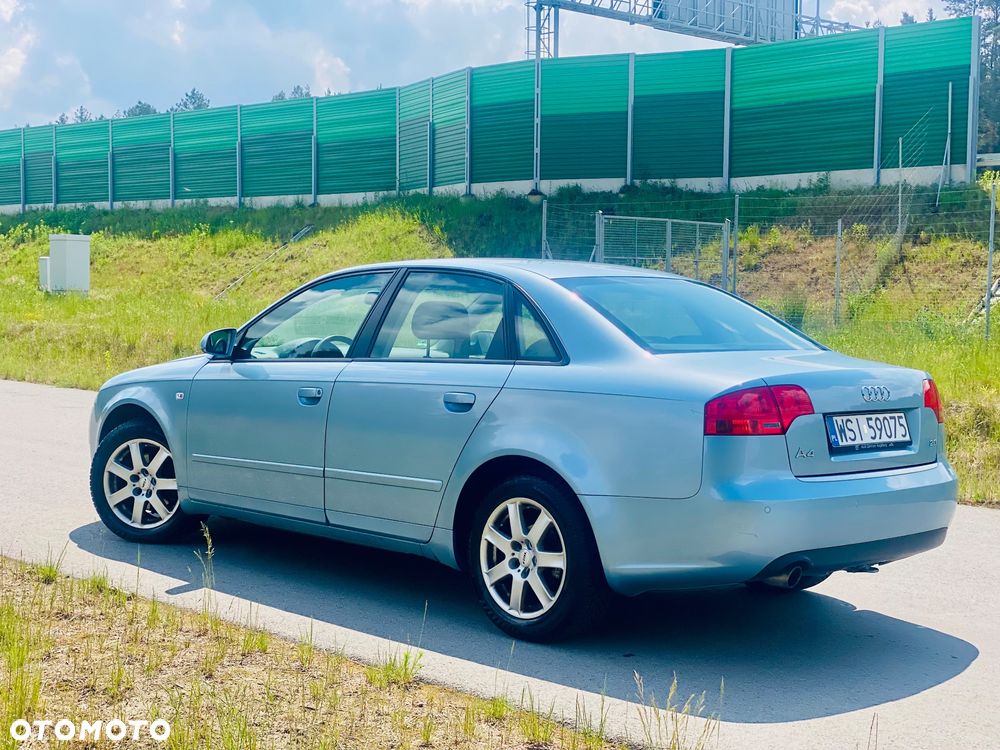 Audi A4 Limousine 2 - 9