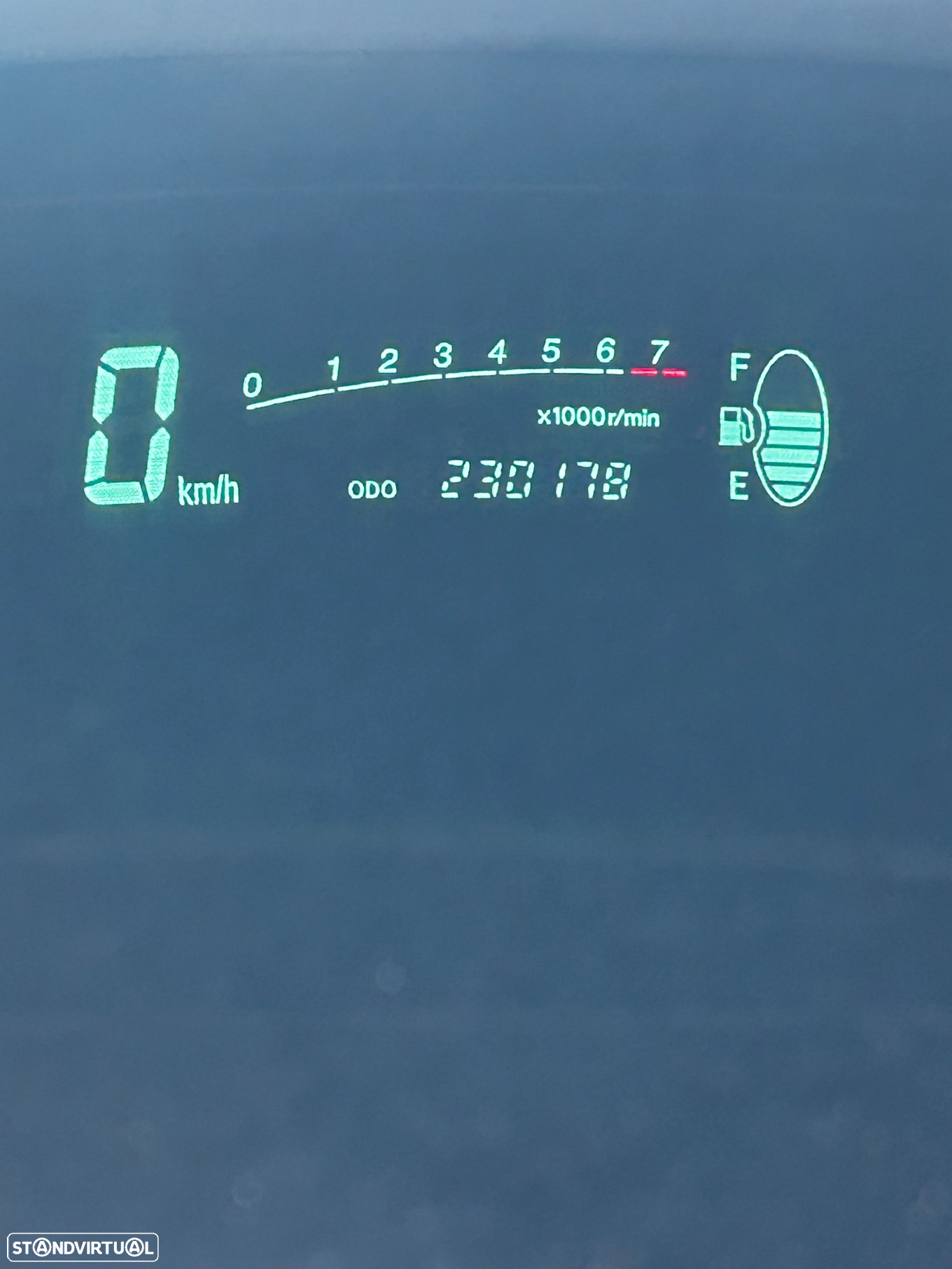 Toyota Yaris 1.0 Terra - 9