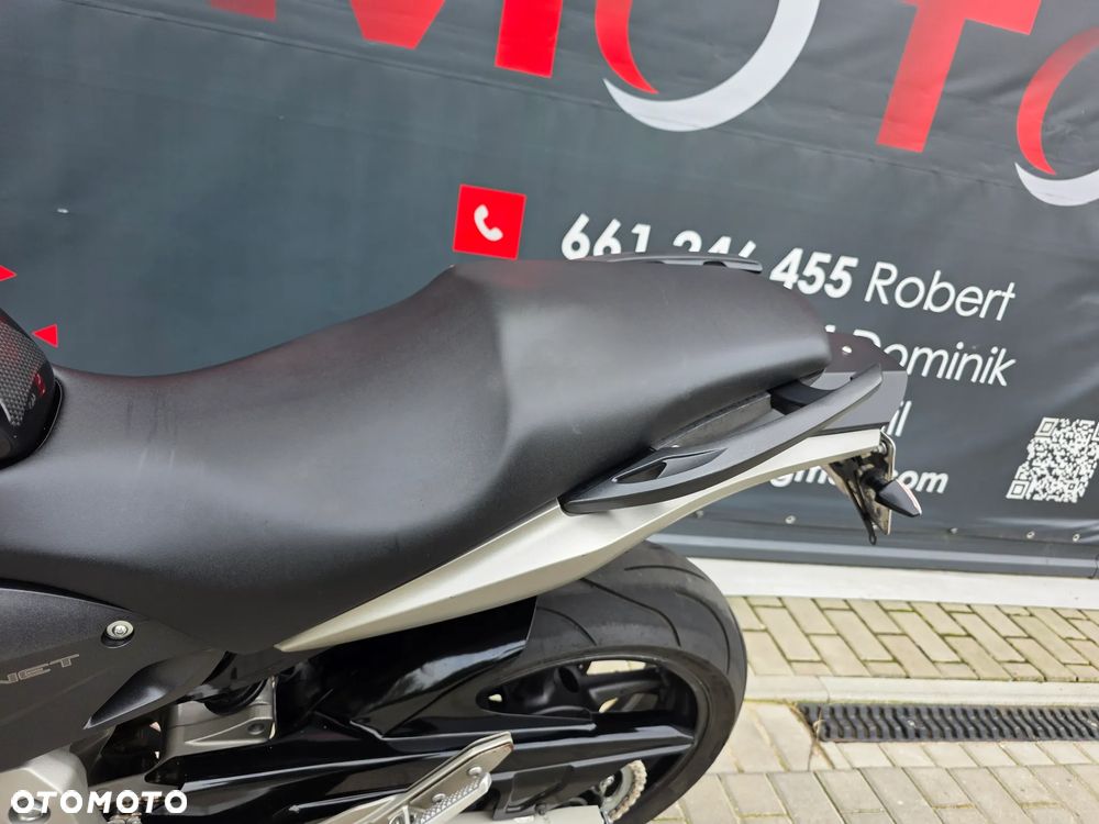 Honda Hornet - 8