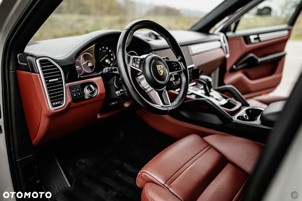 Porsche Cayenne E-Hybrid Platinum Edition - 31