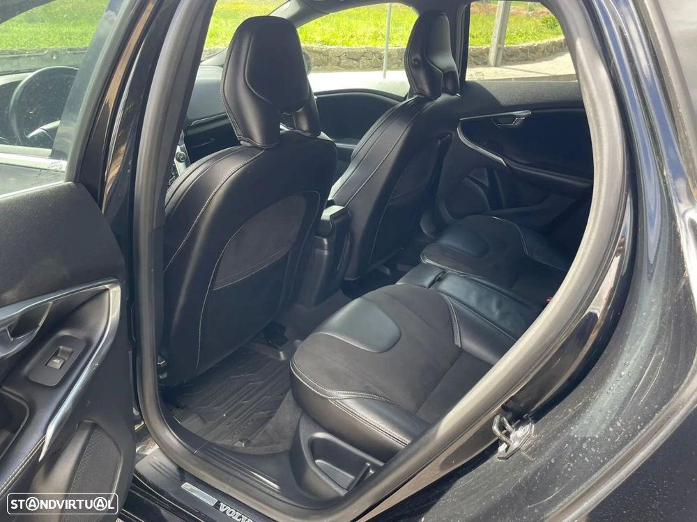 Volvo V40 1.6 D2 R-Design - 11