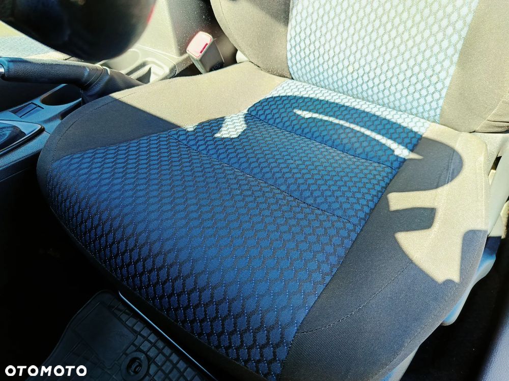 Toyota Auris 1.33 VVT-i Active - 11