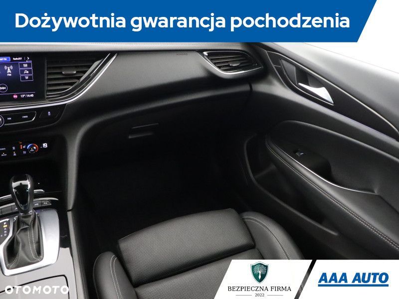 Opel Insignia - 10