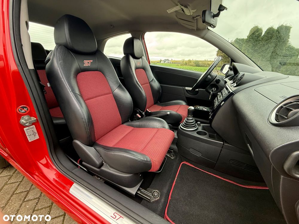 Ford Fiesta 2.0 ST - 6