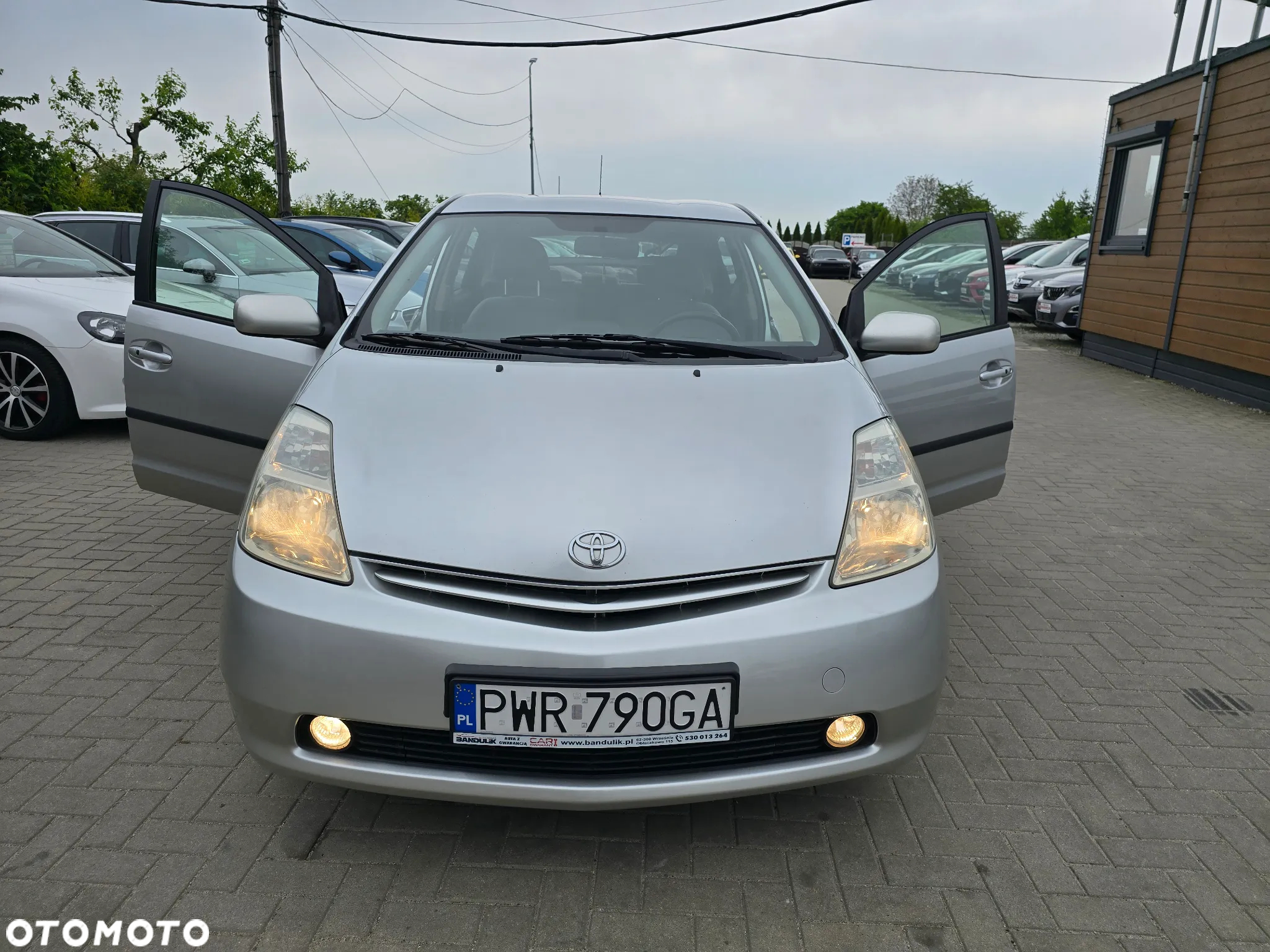 Toyota Prius - 21