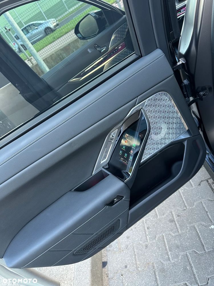 BMW Seria 7 - 15