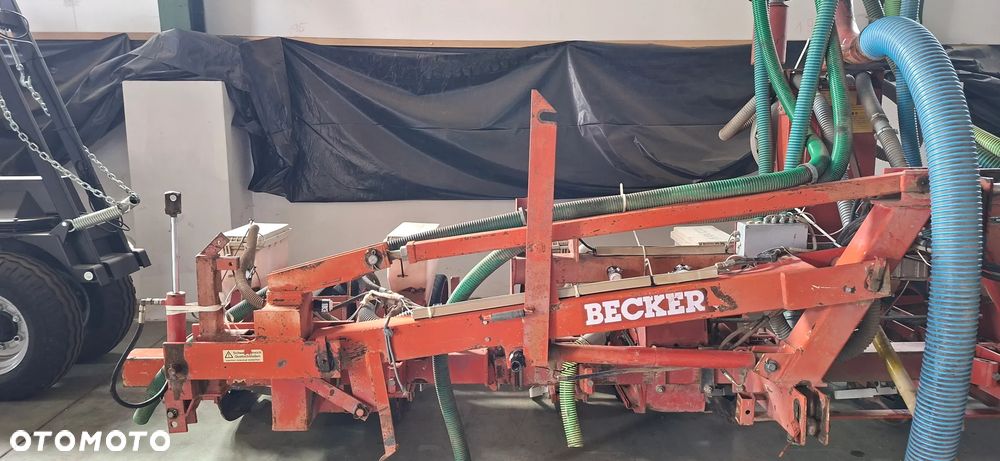 Kongskilde Siewnik kukurydzy Becker Aeromat P8 HPP - 4