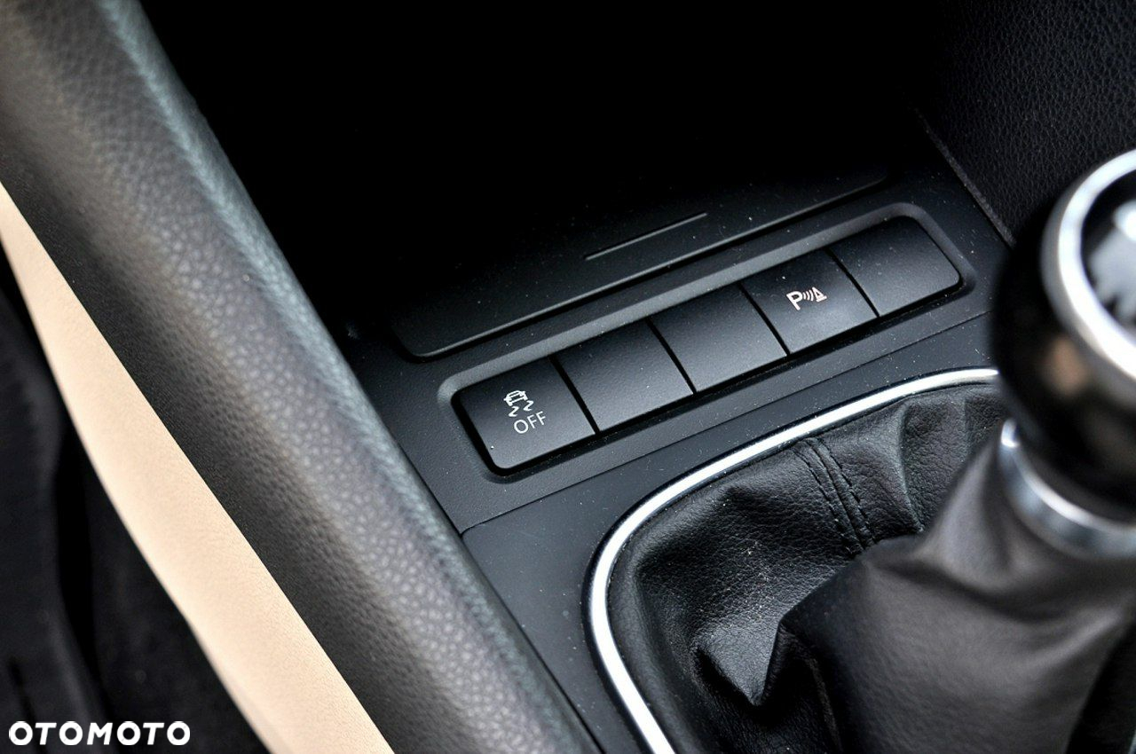 Volkswagen Golf - 16