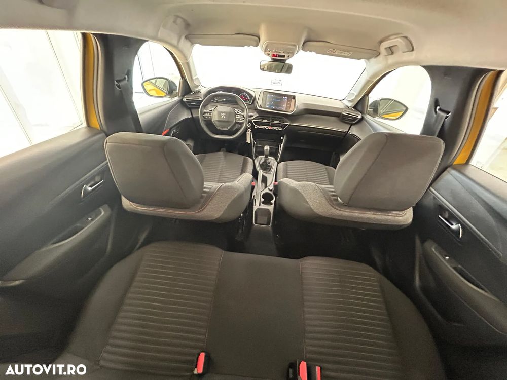 Peugeot 208 1.2 L PureTech STT Active - 10