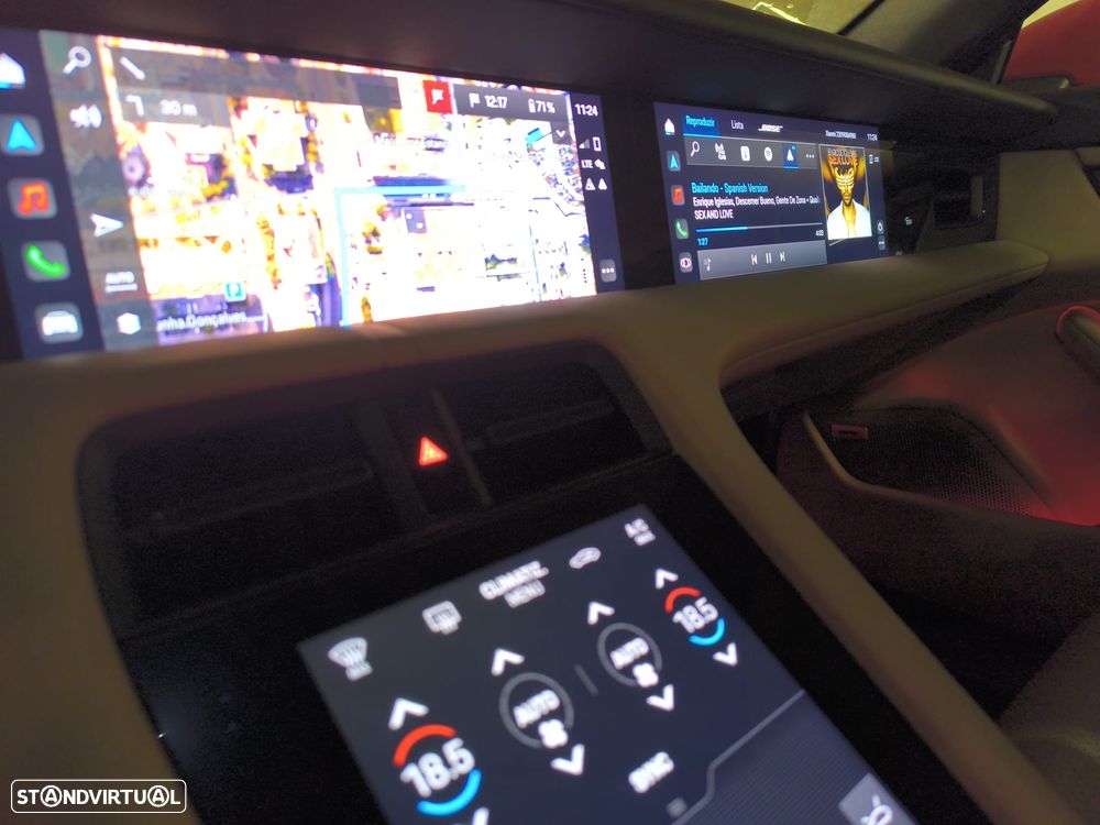 Porsche Taycan Cross Turismo 4 - 10