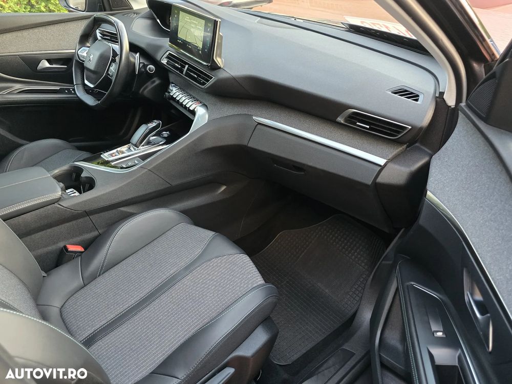 Peugeot 3008 Hybrid4 300 e-EAT8 Allure Pack - 9