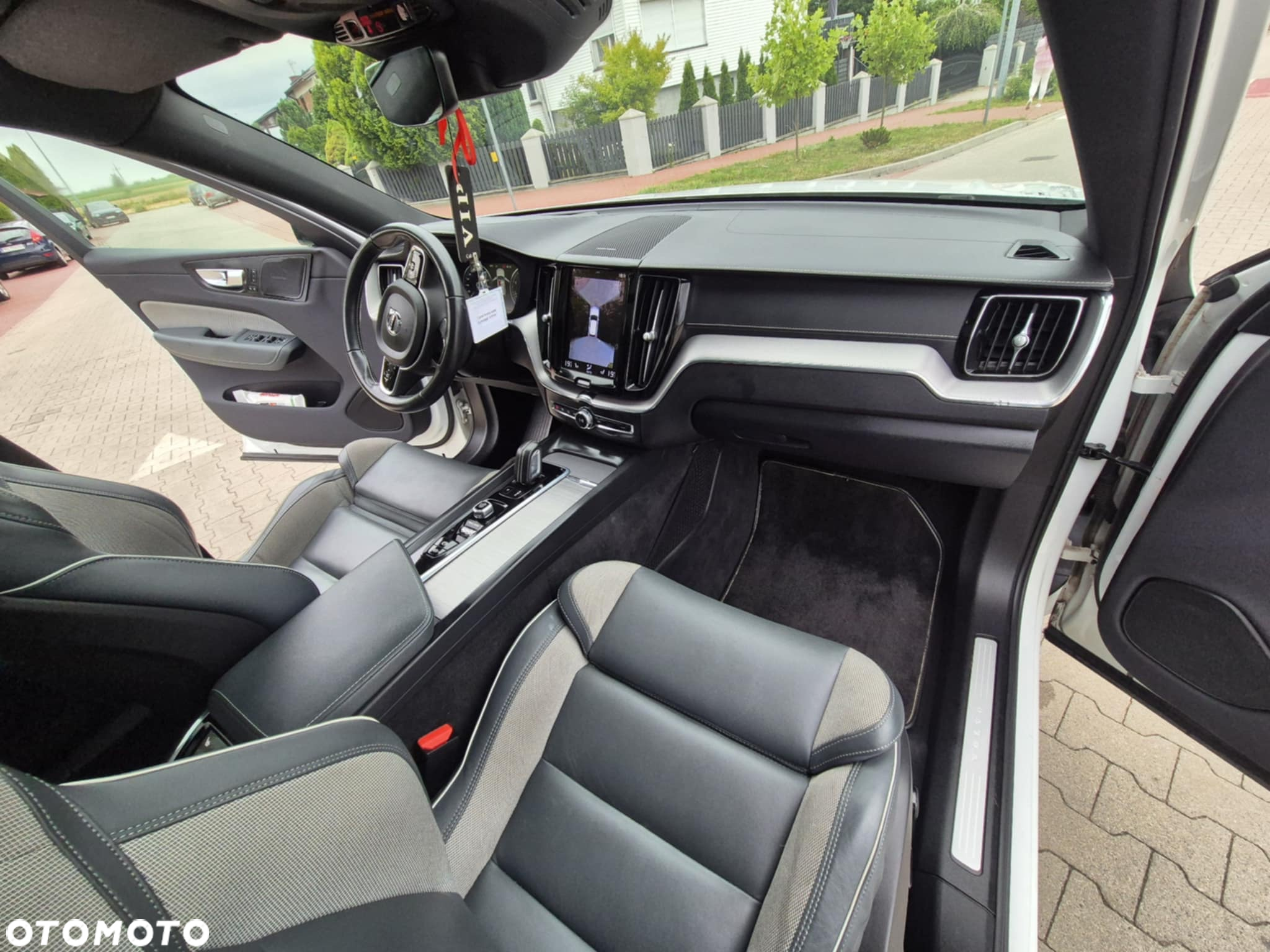 Volvo XC 60 B4 B Geartronic RDesign - 26